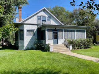 Foreclosed Home - 913 E 2ND ST, 57469