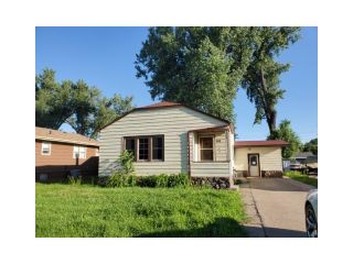 Foreclosed Home - 511 W Bowen Ave, 58504
