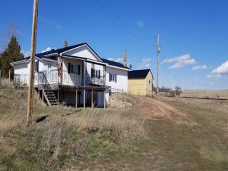 Foreclosed Home - 811 County Rd 17, 58523