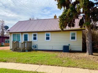 Foreclosed Home - 504 2ND AVE NE, 58622