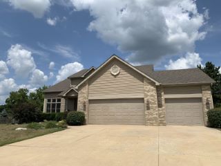 Foreclosed Home - 589 WALNUT CT, 60002