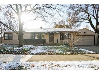 Foreclosed Home - 115 E Willow St, 60004