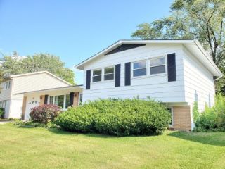 Foreclosed Home - 121 W HINTZ RD, 60004