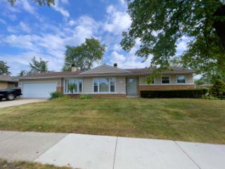 Foreclosed Home - 173 CREST AVE, 60007