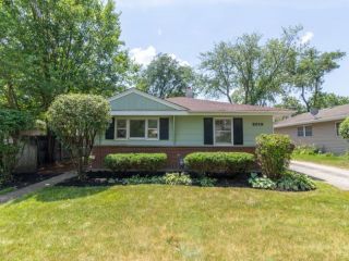 Foreclosed Home - 2019 MARTIN LN, 60008