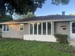 Foreclosed Home - 555 S 3RD AVE, 60016