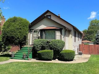 Foreclosed Home - 1766 HENLEY ST, 60025