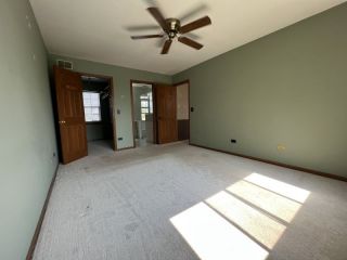 Foreclosed Home - 5909 DELAWARE AVE, 60031