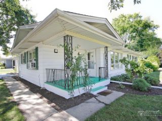 Foreclosed Home - 992 FERNDALE ST, 60031