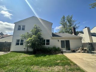 Foreclosed Home - 1711 WAUSAU LN, 60031