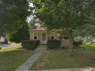 Foreclosed Home - 28 S CENTRAL AVE, 60040
