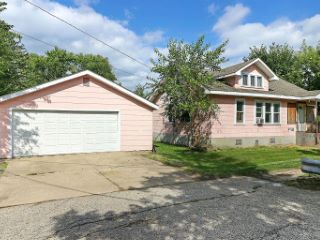 Foreclosed Home - 25220 W ANDERSON ST, 60041