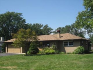 Foreclosed Home - 2200 WITCHWOOD LN, 60046