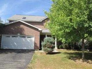 Foreclosed Home - 204 N Crooked Lake Ln, 60046