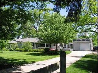 Foreclosed Home - 113 OLD MCHENRY RD, 60047