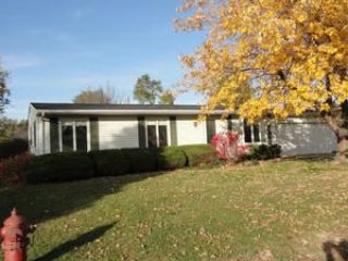 Foreclosed Home - 2308 W FAIRVIEW LN, 60051