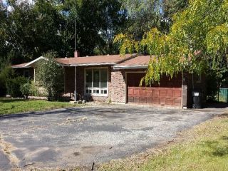 Foreclosed Home - 2408 Country Ln, 60051