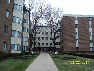 Foreclosed Home - 5500 LINCOLN AVE UNIT 100W, 60053