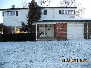 Foreclosed Home - 7903 MAPLE ST, 60053