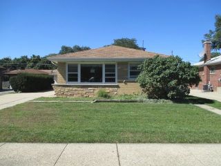 Foreclosed Home - 8528 FRONTAGE RD, 60053