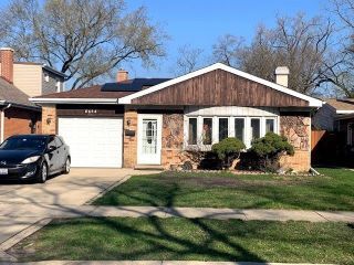 Foreclosed Home - 8648 FRONTAGE RD, 60053