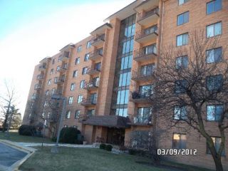 Foreclosed Home - 1777 W CRYSTAL LN UNIT 702, 60056