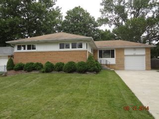Foreclosed Home - 817 W DRESSER DR, 60056