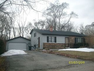 Foreclosed Home - 1017 DUNBAR RD, 60060