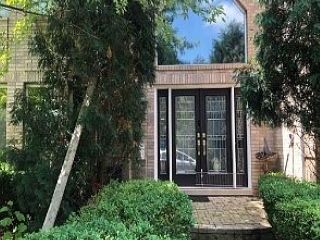 Foreclosed Home - 21601 W LAKEVIEW PKWY, 60060