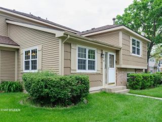 Foreclosed Home - 215 Redwood Ct, 60061