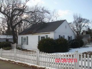 Foreclosed Home - 1703 WALTERS AVE, 60062