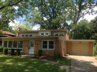 Foreclosed Home - 1616 Ferndale Ave, 60062