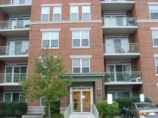 Foreclosed Home - 132 W JOHNSON ST UNIT 407, 60067