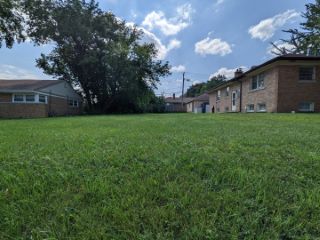 Foreclosed Home - 335 E PALATINE RD, 60067