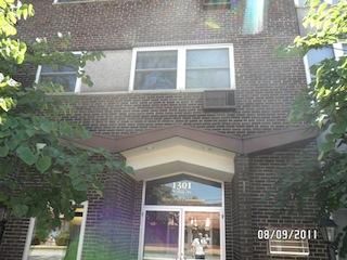 Foreclosed Home - 1301 W TOUHY AVE, 60068