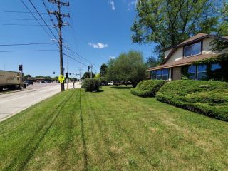 Foreclosed Home - 306 W PALATINE RD, 60070