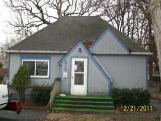 Foreclosed Home - 313 WOODLAND DR, 60073