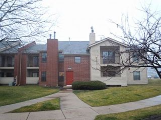 Foreclosed Home - 2048 N RAND RD APT 202, 60074