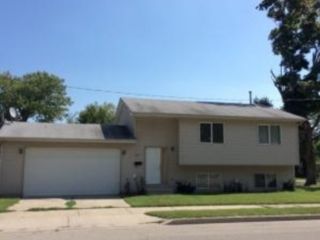 Foreclosed Home - 681 S MARTIN LUTHER KING JR AVE # J, 60085