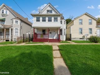 Foreclosed Home - 218 LIBERTY ST, 60085