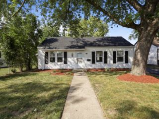 Foreclosed Home - 1720 LYONS CT, 60085