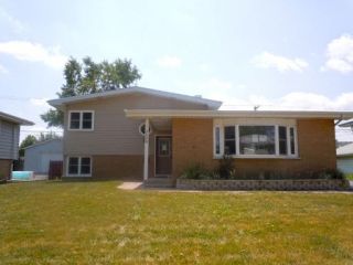 Foreclosed Home - 2029 KINGSTON RD, 60087