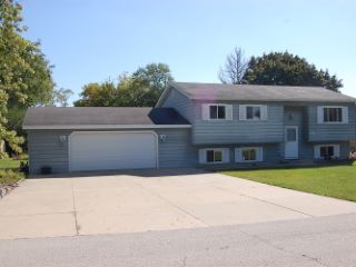 Foreclosed Home - 3217 CORNELL RD, 60087