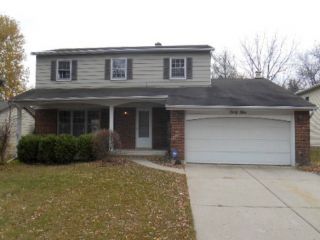 Foreclosed Home - 45 UNIVERSITY DR, 60089