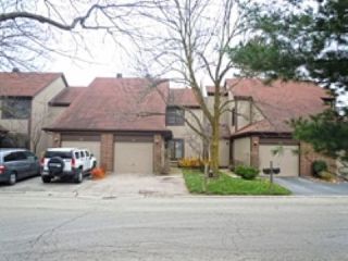 Foreclosed Home - 141 SHADOWBEND DR, 60090