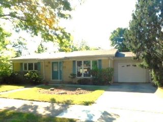 Foreclosed Home - 913 BEVERLY DR, 60090