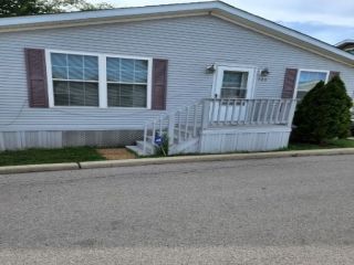 Foreclosed Home - 723 7TH ST, 60093