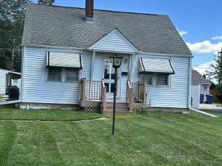 Foreclosed Home - 9 N IOWA AVE, 60101