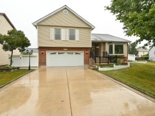 Foreclosed Home - 935 HILLSIDE CT, 60103