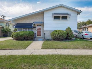 Foreclosed Home - 74 52ND AVE, 60104